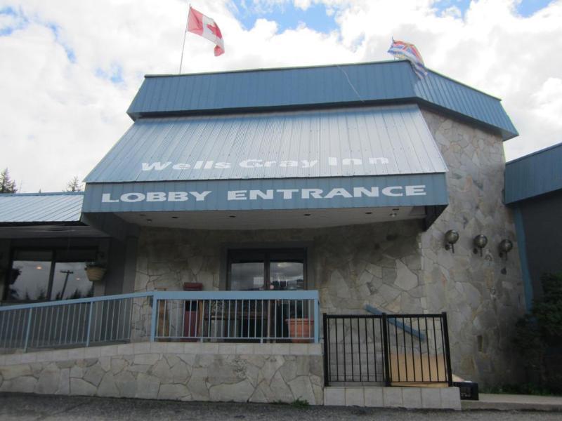 Wells Gray Inn Clearwater Exterior photo